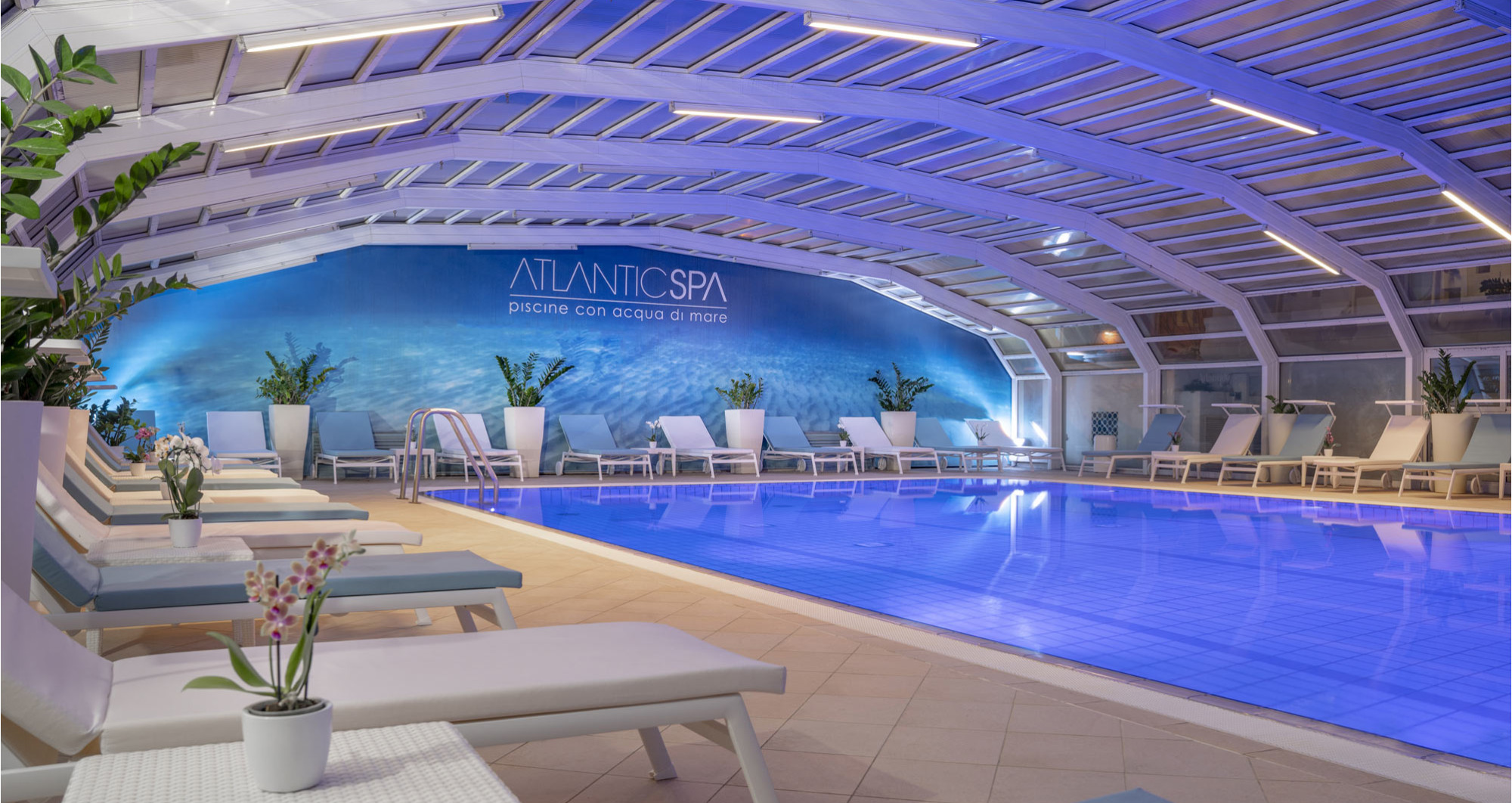 media.Atlantjde-foto-laterale-piscina-testata